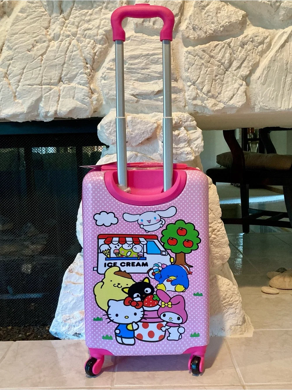 NWT Hello Kitty and Friends Pink Polka Dot Kids Rolling Suitcase